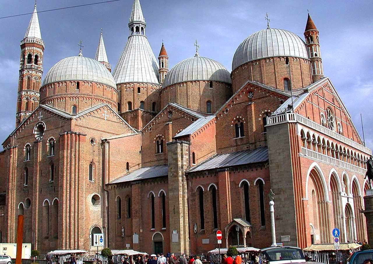 Basílica-de-Santo-Antonio-em-Pádua