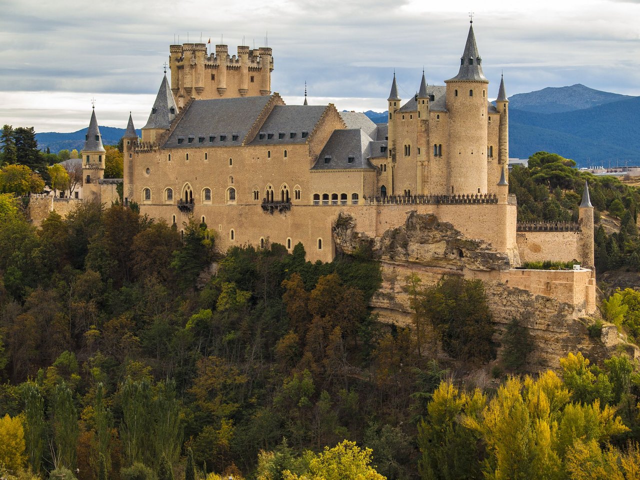 alcazar-de-segovia-bate-volta-madrid