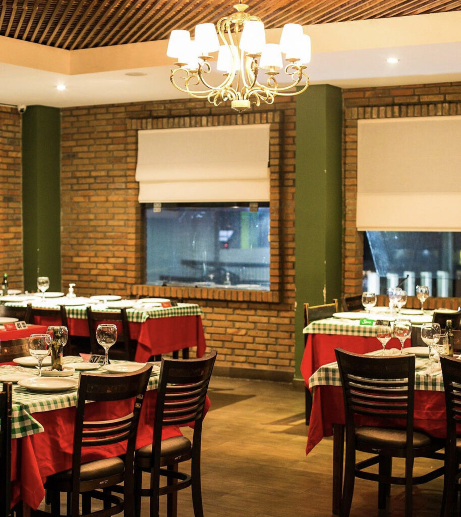 Restaurantes em Foz do Iguaçu a noite